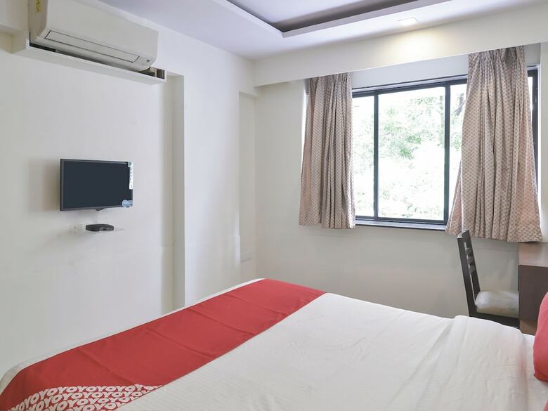 Hotel Oyo 17165 Flagship Ace Residency Marol