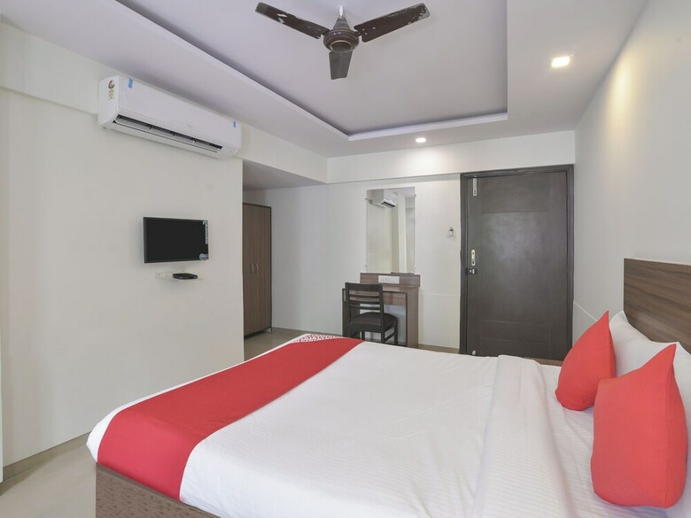 Hotel Oyo 17165 Flagship Ace Residency Marol