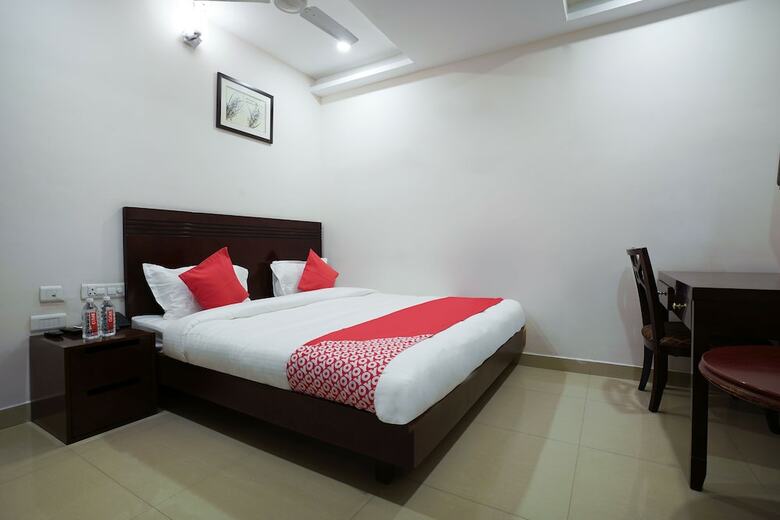 Hotel Oyo Flagship 18828 Swagath Residency Kondapur