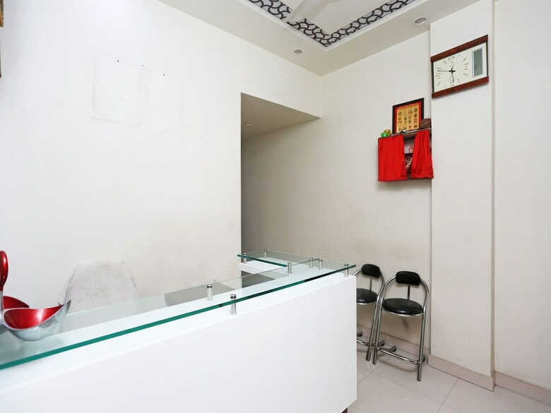 Oyo 17280 Hotel Shivaay