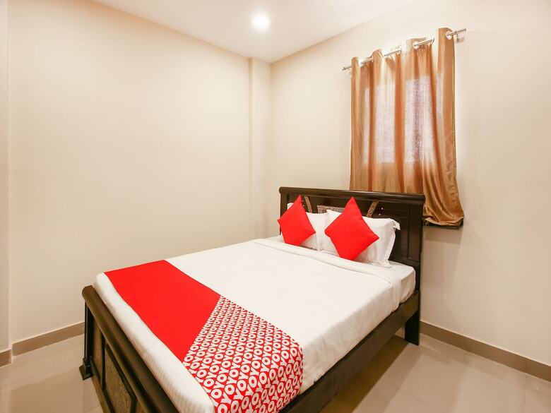 Hotel Oyo 14266 Flagship Serilingampally