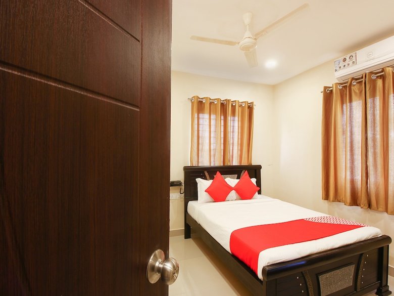 Hotel Oyo 14266 Flagship Serilingampally