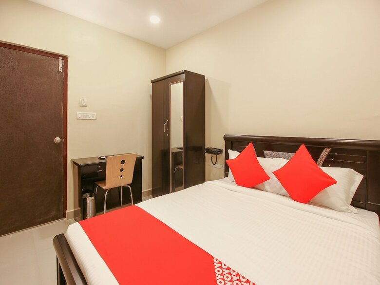 Hotel Oyo 14266 Flagship Serilingampally