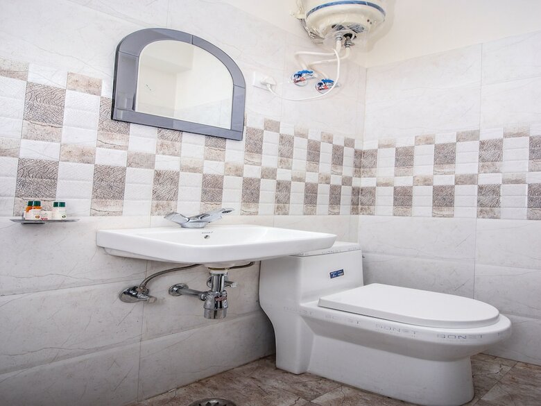 Hotel Oyo 14891 Madhav Villa