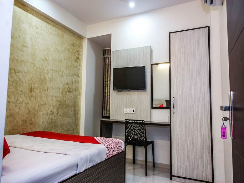 Hotel Oyo 14891 Madhav Villa