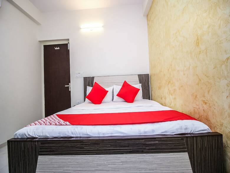 Hotel Oyo 14891 Madhav Villa