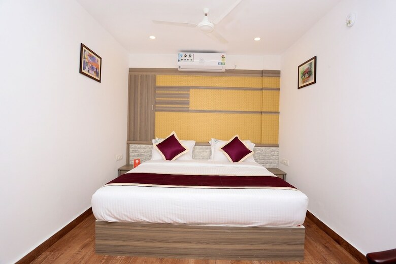 Hotel Oyo 22485 Tcs Suites