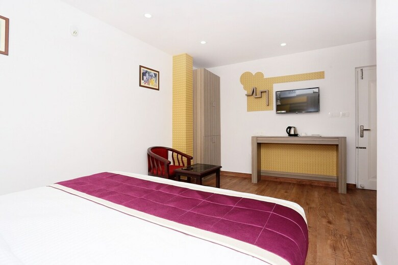 Hotel Oyo 22485 Tcs Suites