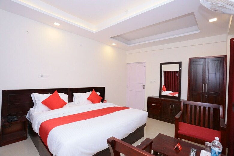 Hotel Oyo 18959 Pin Point Inn