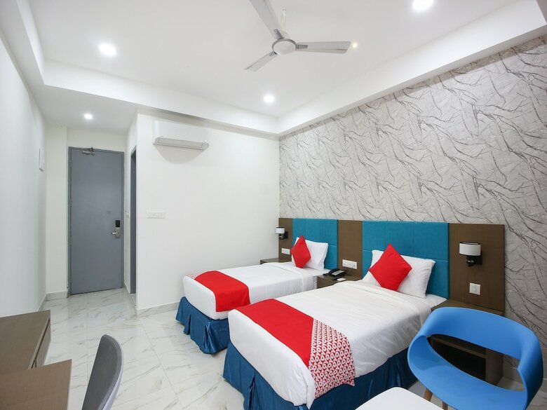 Hotel Oyo 13219 Sri Rama Excellency
