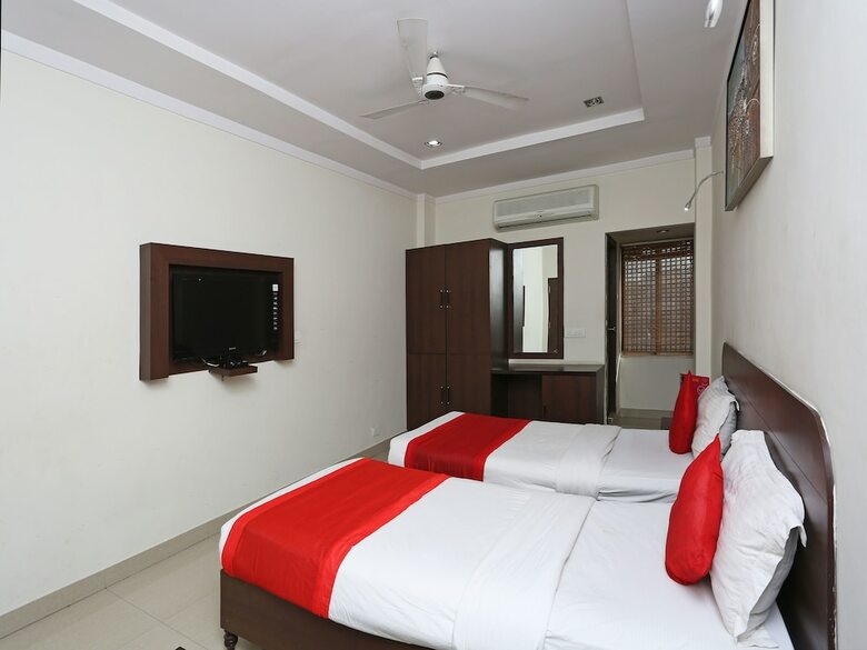 Oyo Flagship 15233 Hotel G7