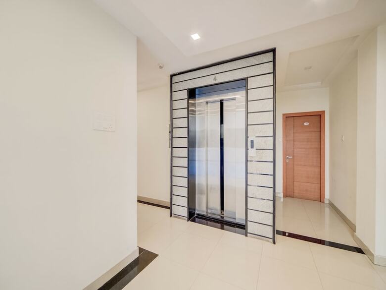 Oyo Flagship 15233 Hotel G7