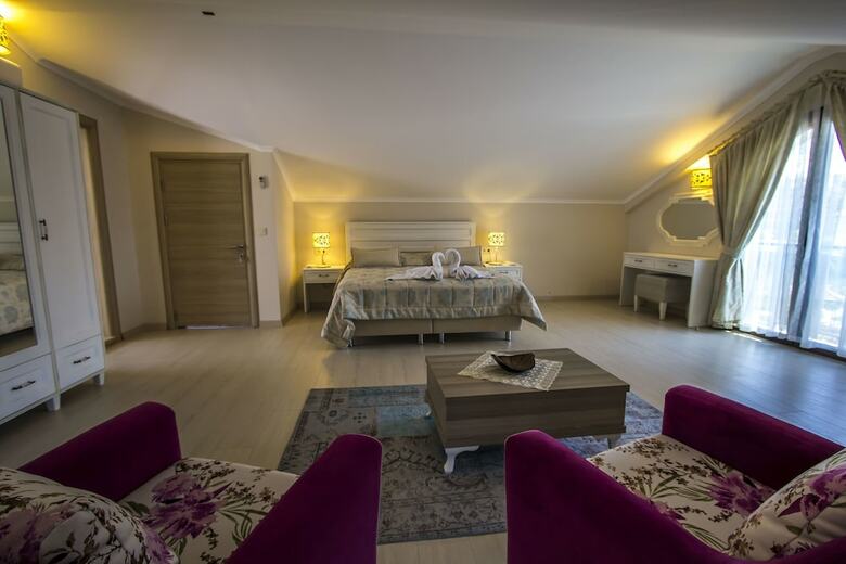 Villa West By Tatilpremium