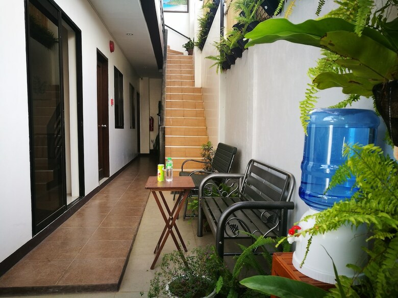 Hotel Lighthouse Apartment And Guest Inn