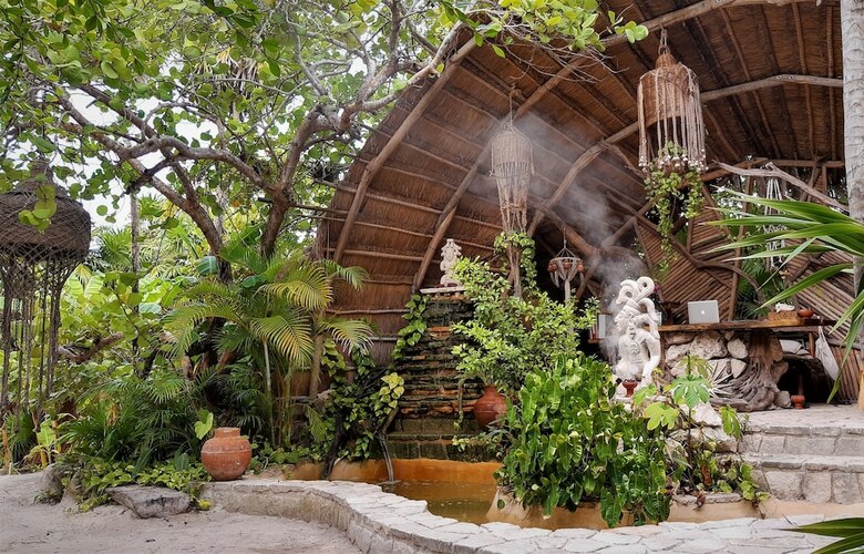 Ikal Hotel Tulum