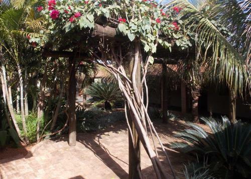 Hostal Pousada Aldeia Das Flores