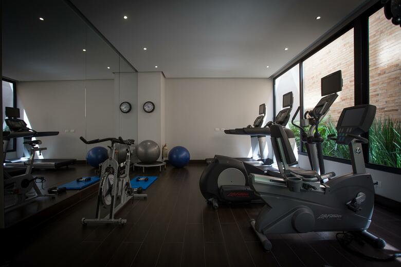 Aparthotel 93 Luxury Suites & Residences