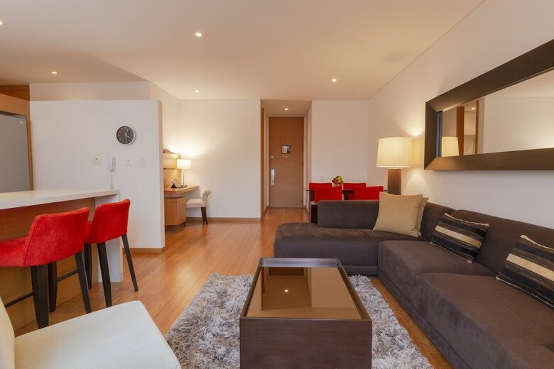 Aparthotel 93 Luxury Suites & Residences