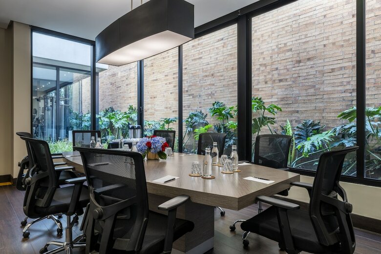 Aparthotel 93 Luxury Suites & Residences