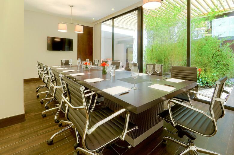 Aparthotel 93 Luxury Suites & Residences
