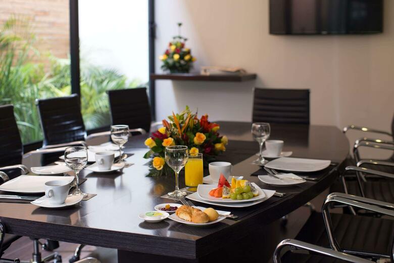 Aparthotel 93 Luxury Suites & Residences