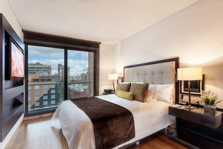 Aparthotel 93 Luxury Suites & Residences