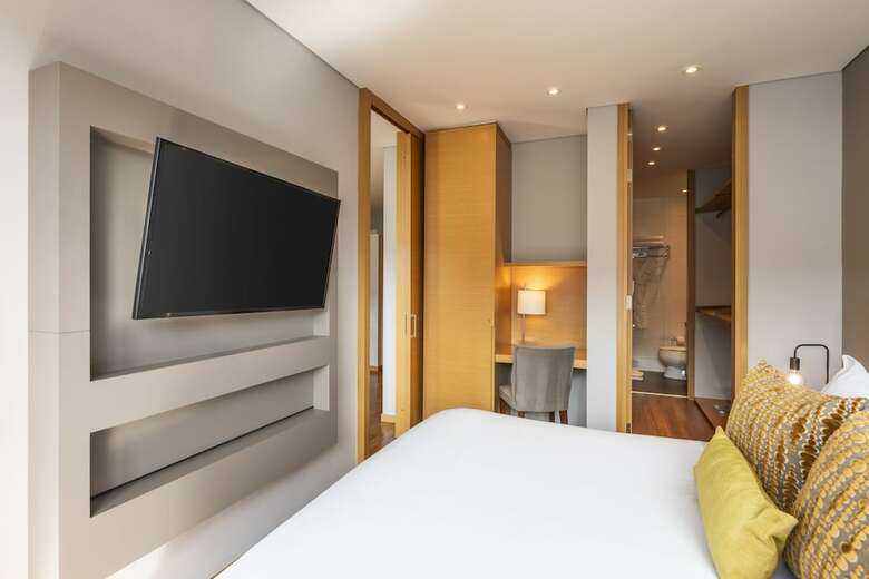 Aparthotel 93 Luxury Suites & Residences