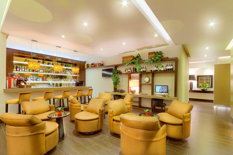 Aparthotel 93 Luxury Suites & Residences