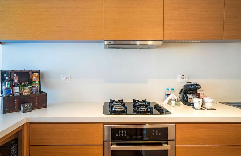 Aparthotel 93 Luxury Suites & Residences