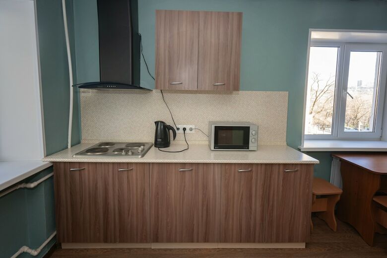 Hostal Breeze Hotel - Hostel