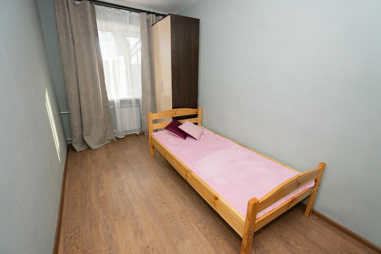Hostal Breeze Hotel - Hostel