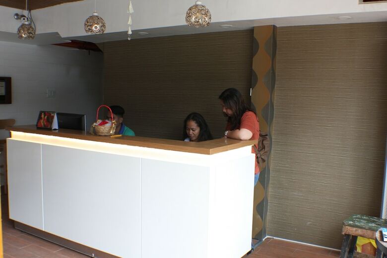 Hotel 7 Days Inn