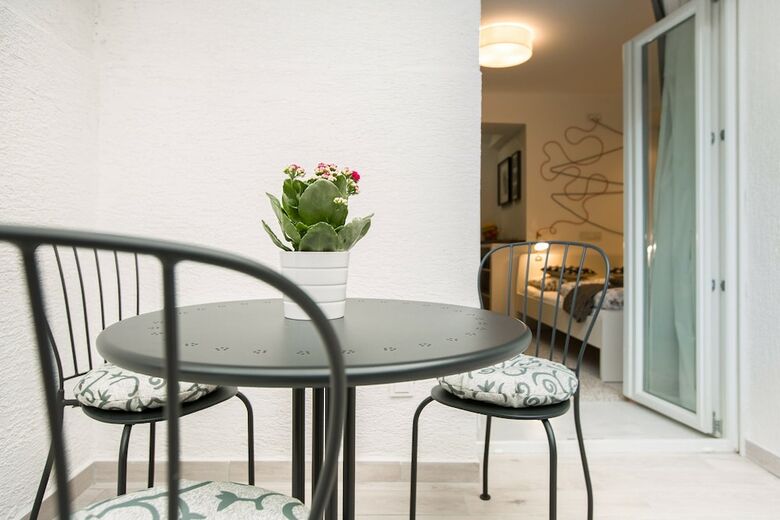 Apartamentos Witty Please & Bardot