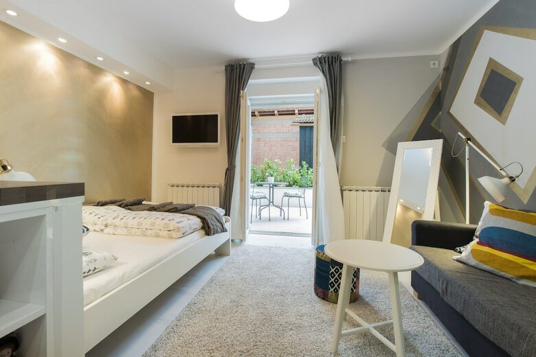 Apartamentos Witty Please & Bardot