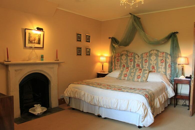 Bed & Breakfast Lullington House