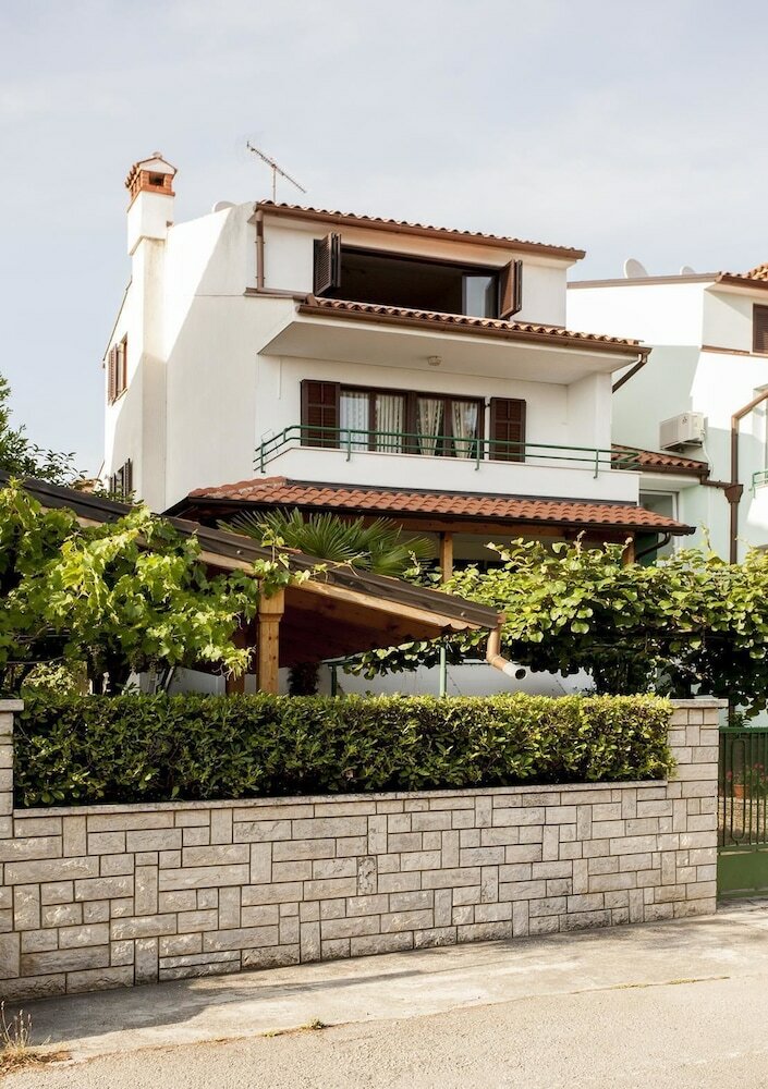Apartments Cademia