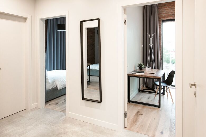 Docklands Apart Hotel