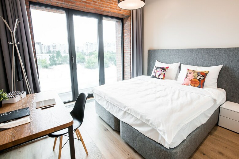 Docklands Apart Hotel