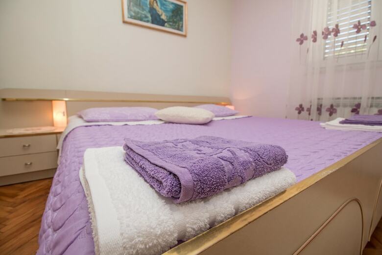Apartments Divna
