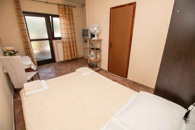Apartments Divna