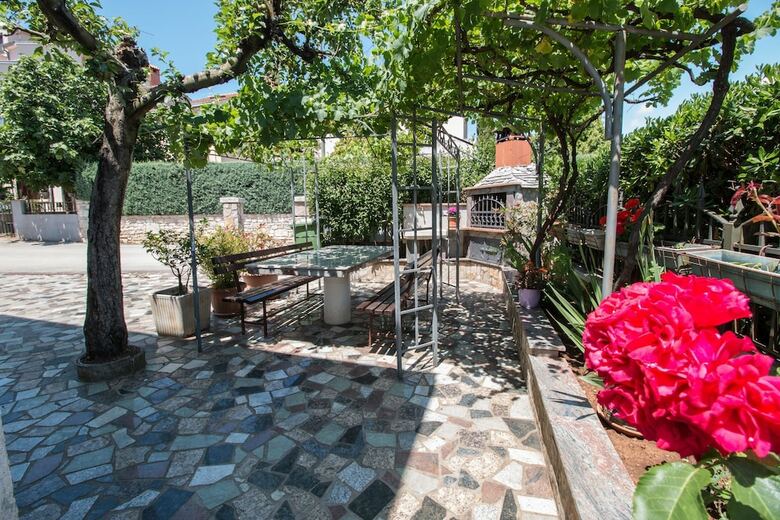 Apartments Divna