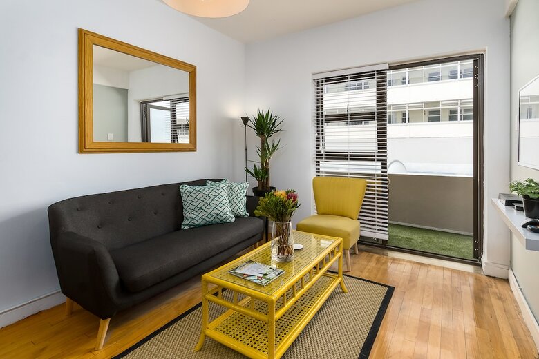 Apartamentos Bay Point 4b