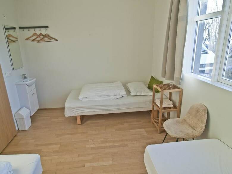 Hotel Skyrh�sid Guesthouse