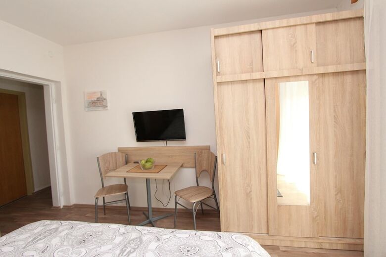 Hotel Apartments Eva
