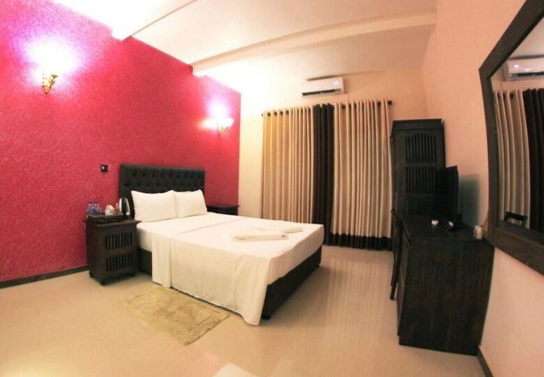 Forever City Hotel