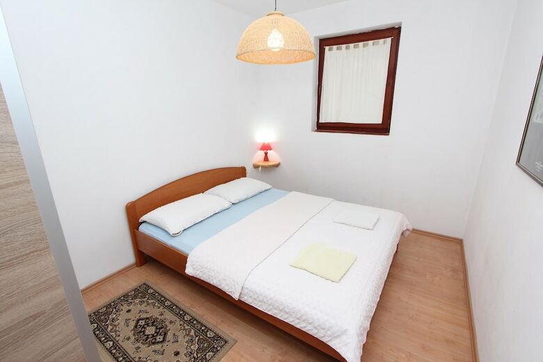 Apartments Lora