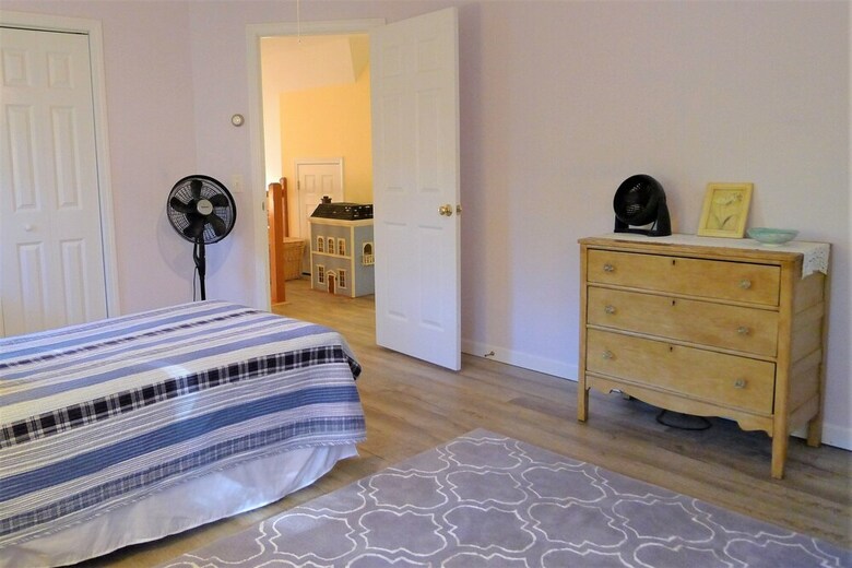 300 Gross Hill - 3 Bedroom House