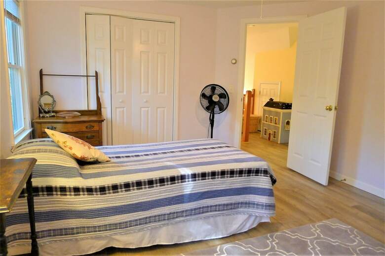 300 Gross Hill - 3 Bedroom House