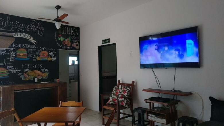 Hostal Macab�a Hostel E Pousada