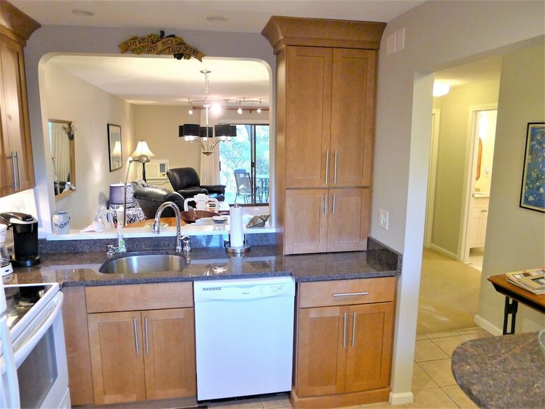 87 Chilton - 2 Bedroom Condo